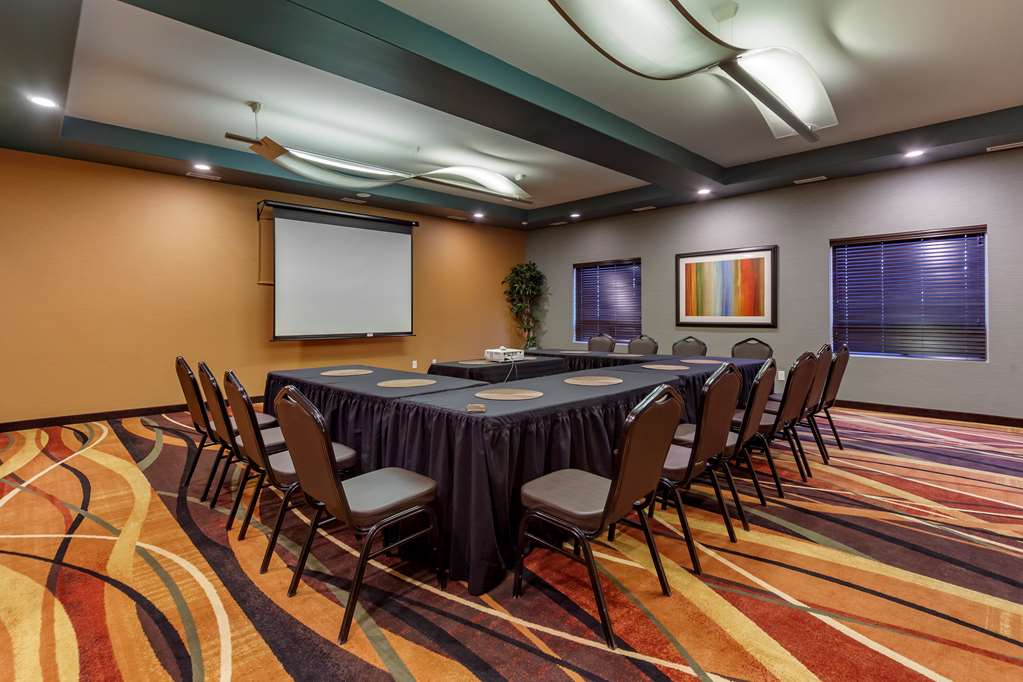 Фото Best Western Plus Drayton Valley All Suites