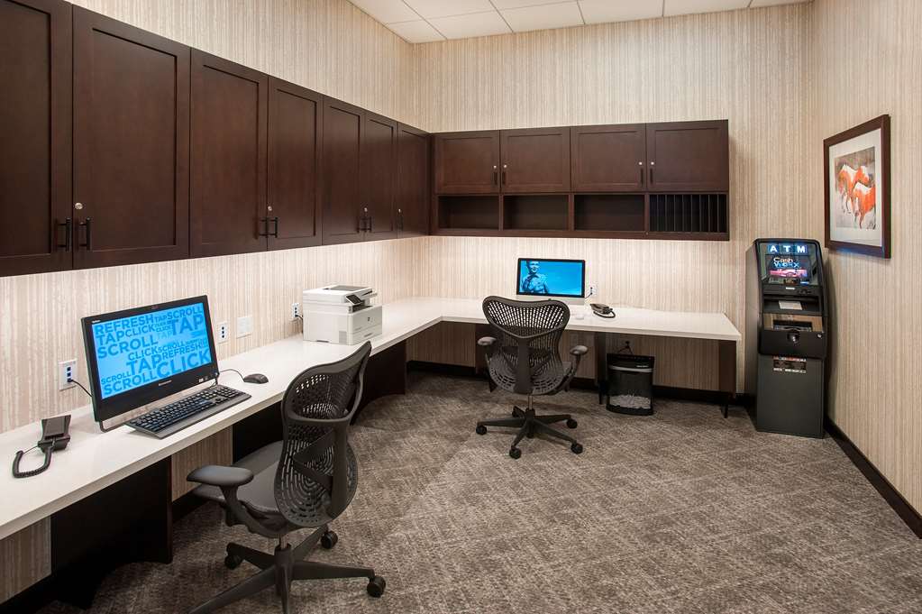 Фото Hilton Garden Inn Burbank Los Angeles