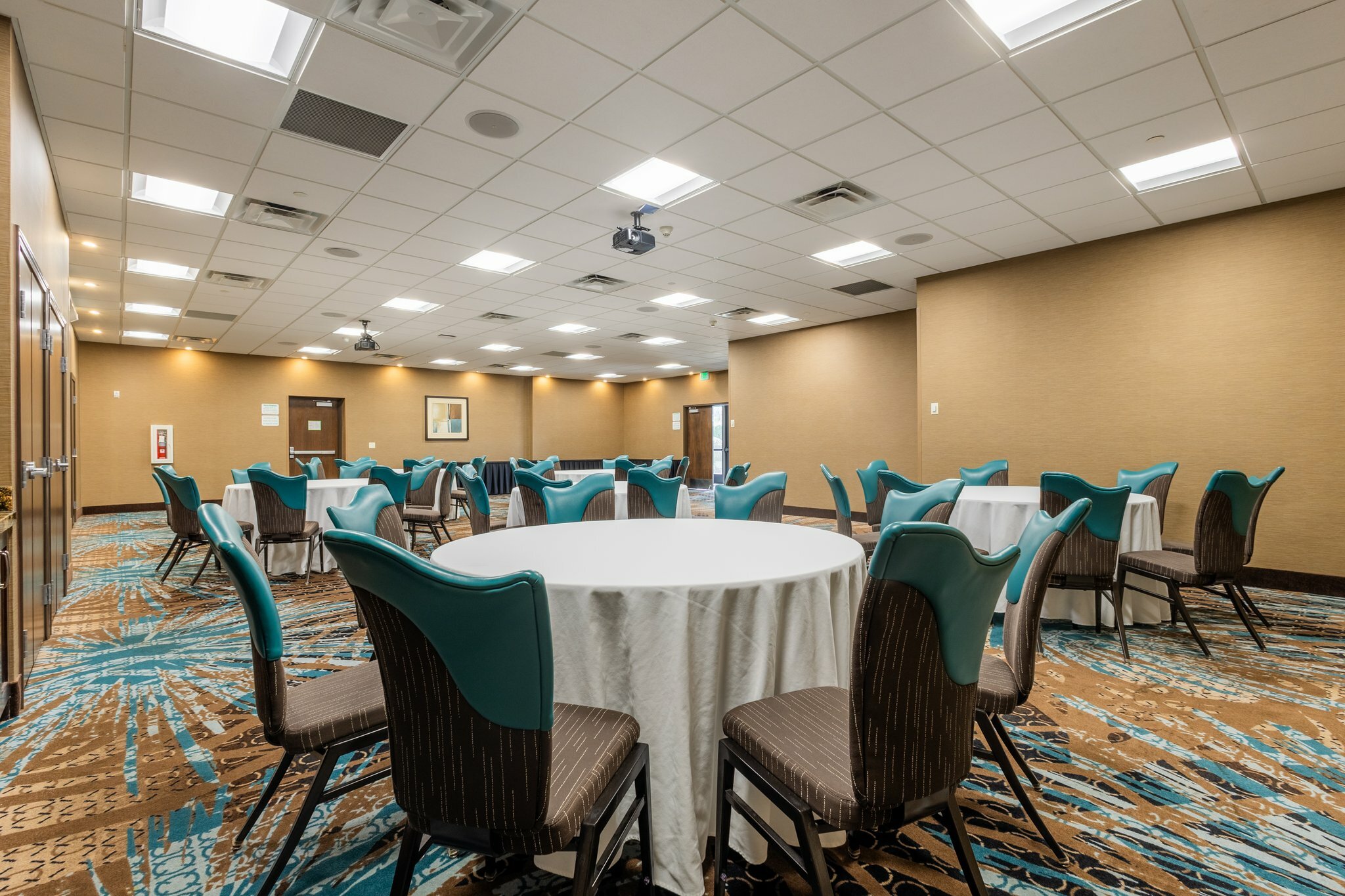 Фото Holiday Inn South Jordan - Slc South, an Ihg Hotel