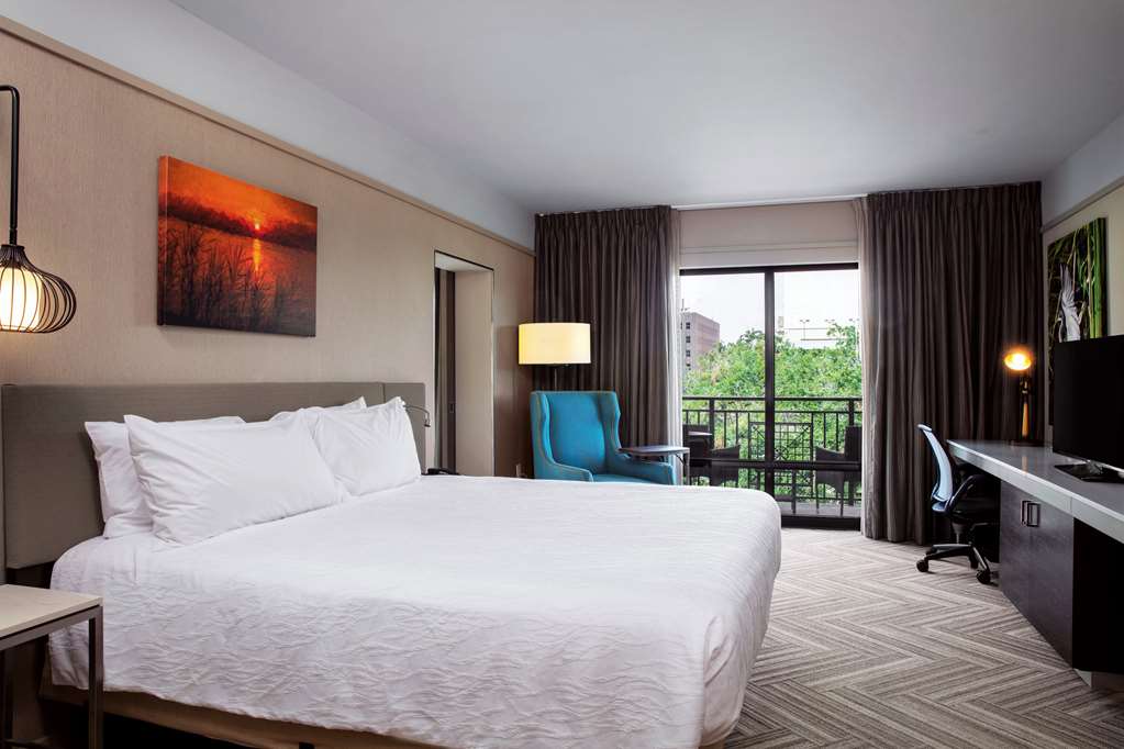 Фото Hilton Garden Inn Mobile Downtown