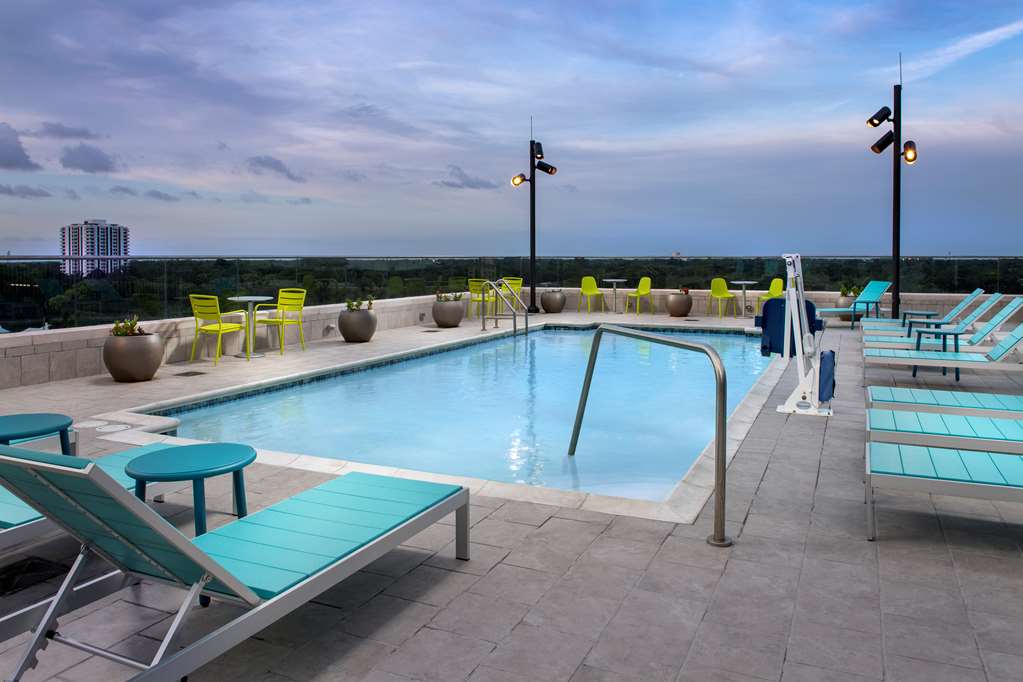 Фото Hilton Garden Inn Orlando Downtown