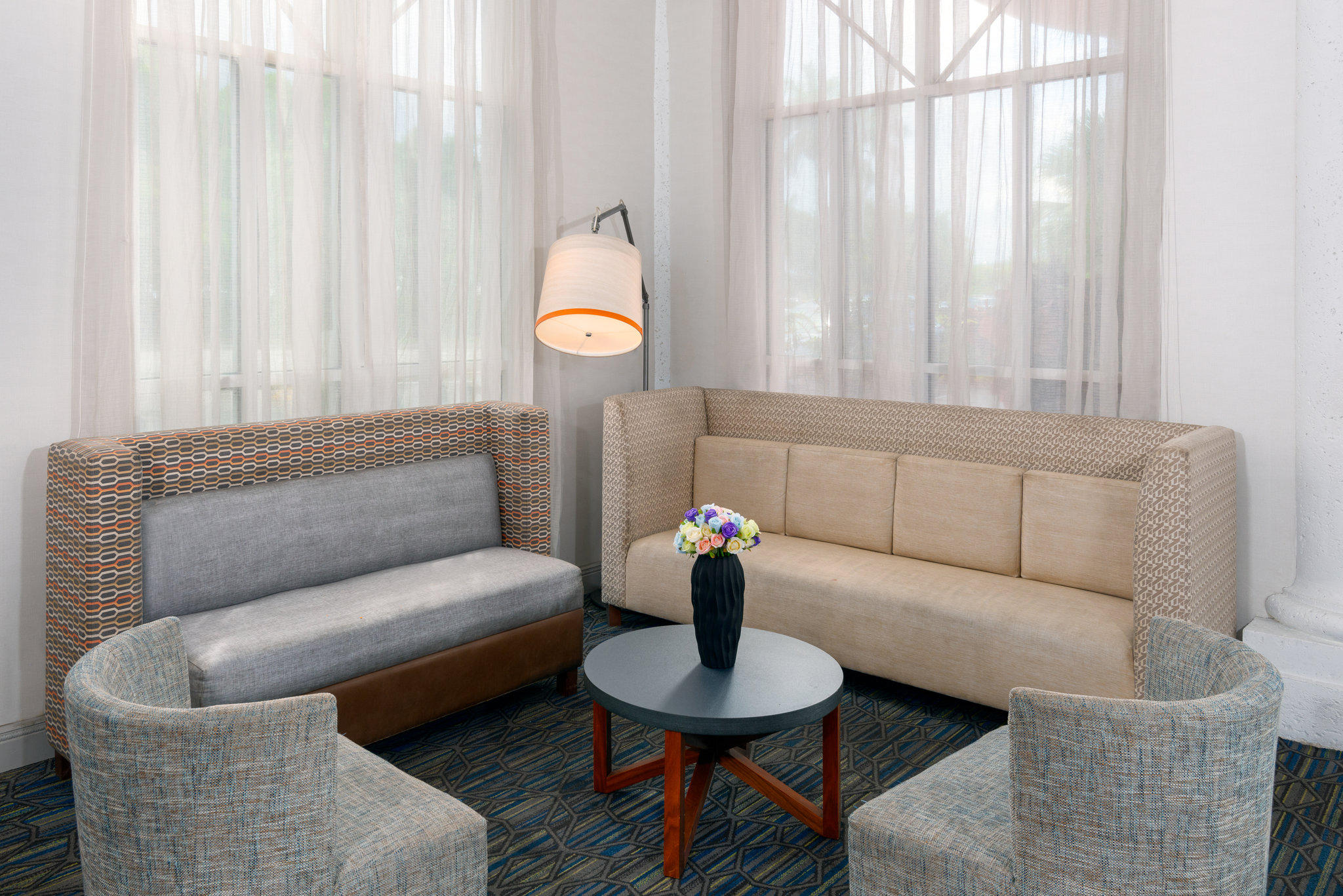 Фото Holiday Inn Express Miami Airport Doral Area, an Ihg Hotel