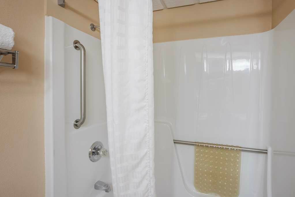 Фото Best Western Inn At Blakeslee-pocono