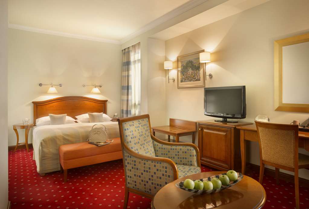 Фото Best Western Premier Hotel Astoria