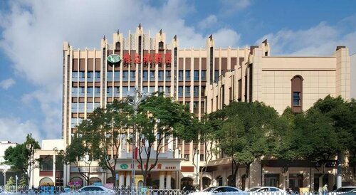 Vienna Hotel (Chuanxin Drum Tower Metro Station, Beijing Road)