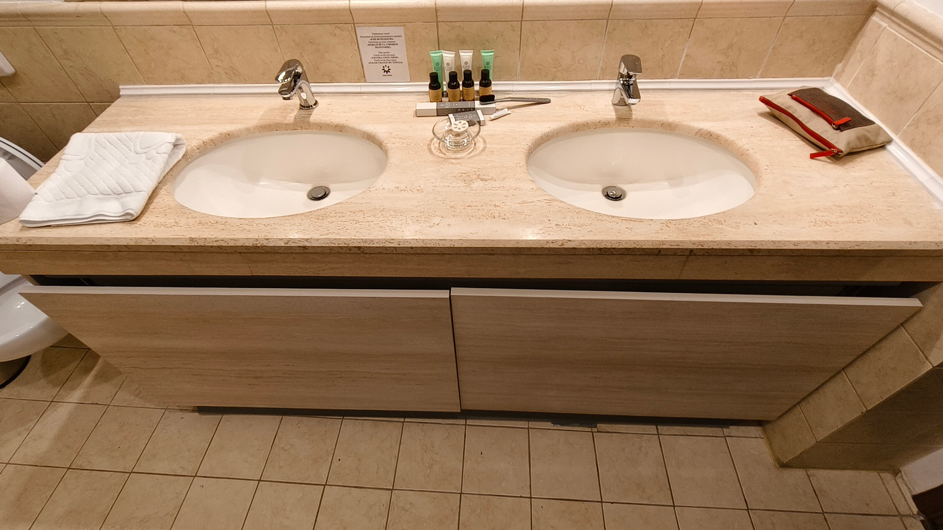 Фото Луна и Лотос