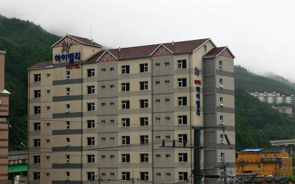 Фото High Valley Hotel