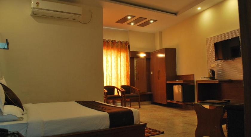 Фото Hotel Basera Brij Bhoomi