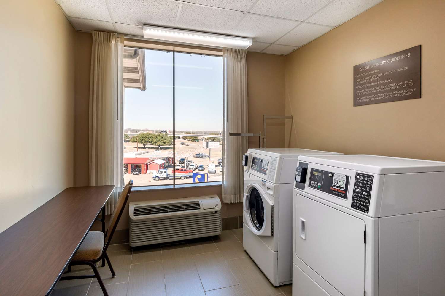 Фото Comfort Suites Waco Near University Area