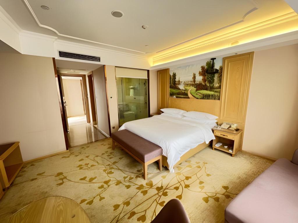 Фото Vienna Chongqing Yuanjiagang Subway Station Branch