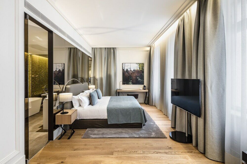 Фото Small Luxury Hotels of the World