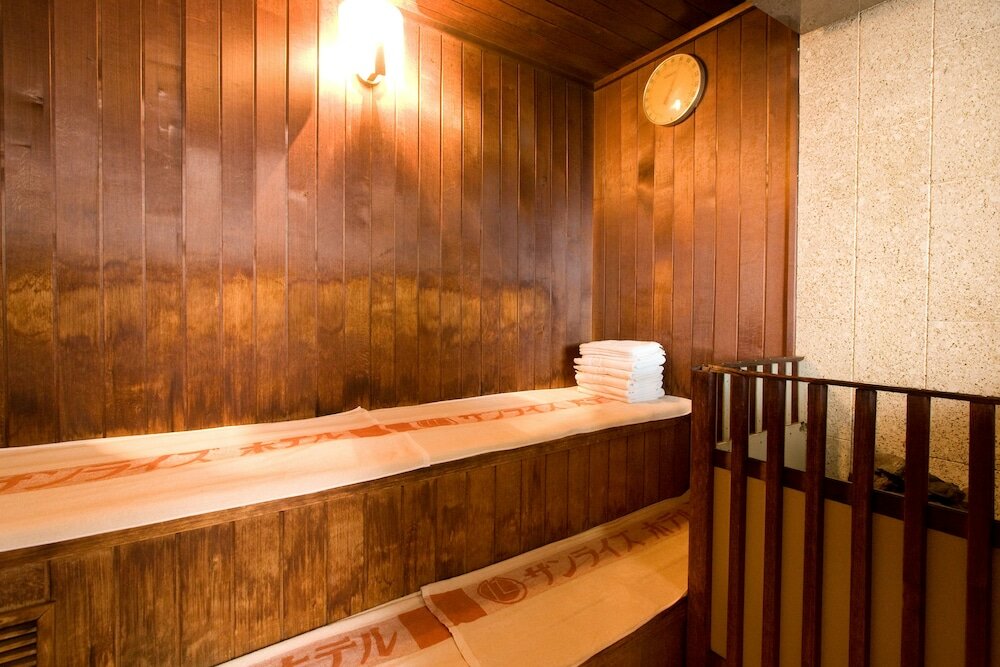 Фото Kochi Sunrise Hotel