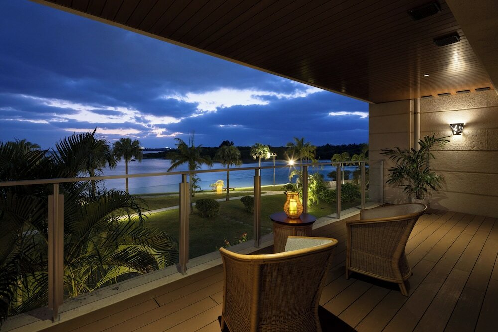 Фото Ishigaki Resort Hotel