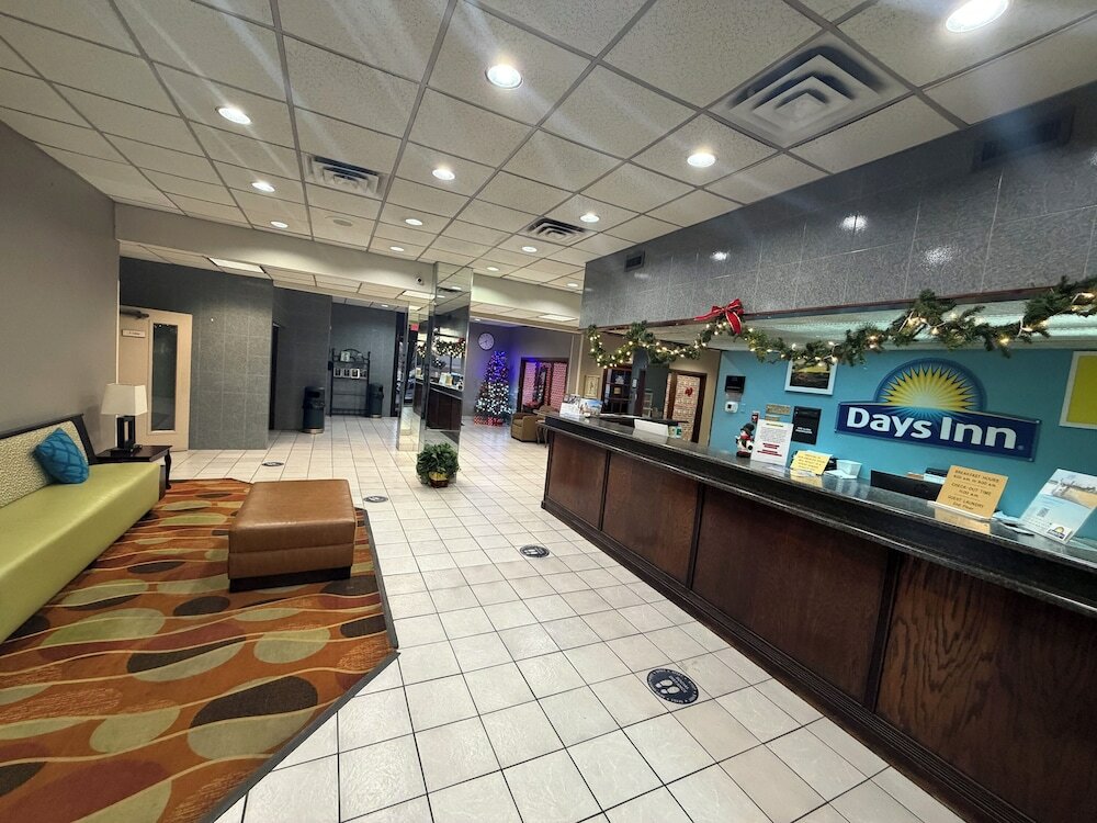 Фото Days Inn by Wyndham Amarillo East