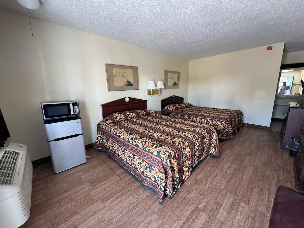 Фото Knights Inn Selma