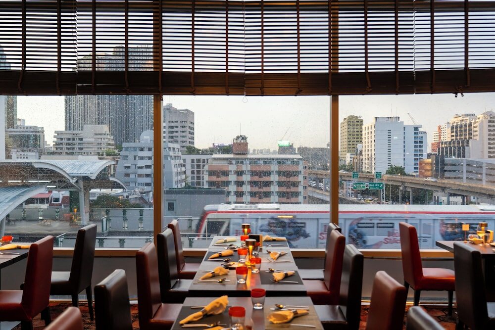 Фото Four Points by Sheraton Bangkok Ploenchit Sukhumvit