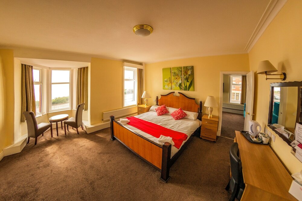 Фото Savoy Blackpool Hotel