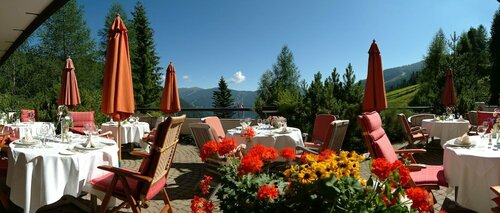 Внешний вид отеля Hotel St. Oswald в Баде Клайнкирххайме, фото 1