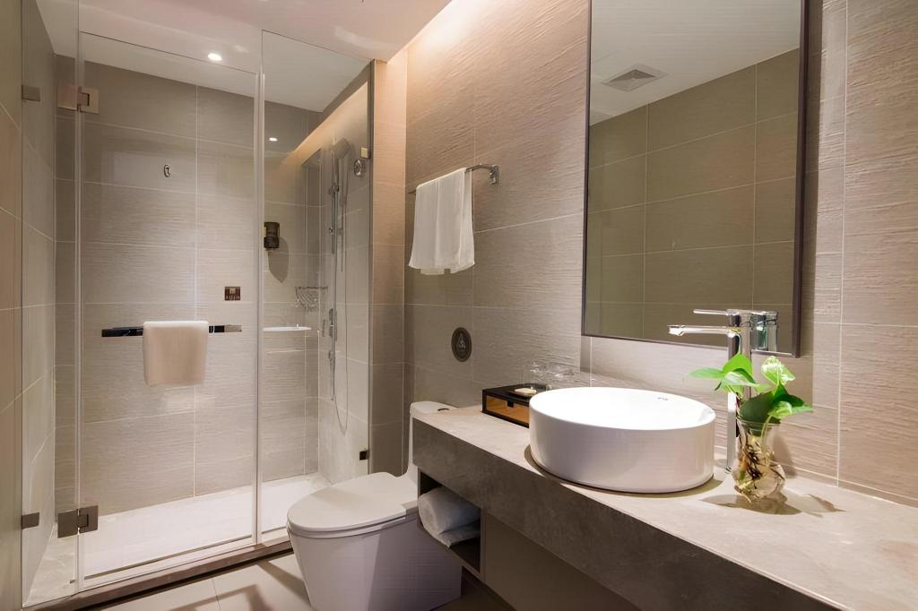 Фото Homeinn Plus Hotel (Beijing Guomao Heshenghui)
