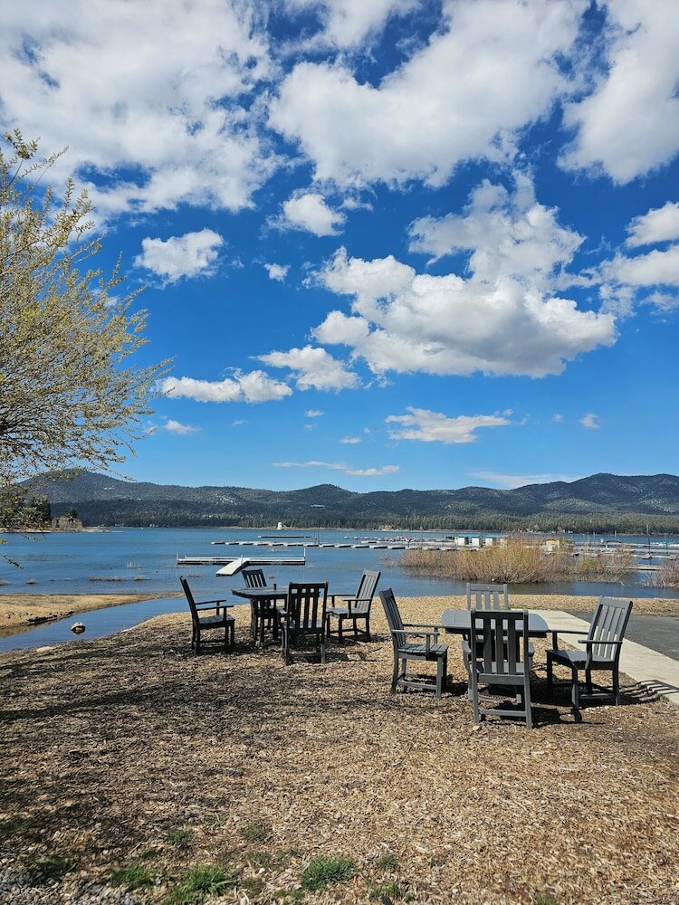 Фото Big Bear Frontier