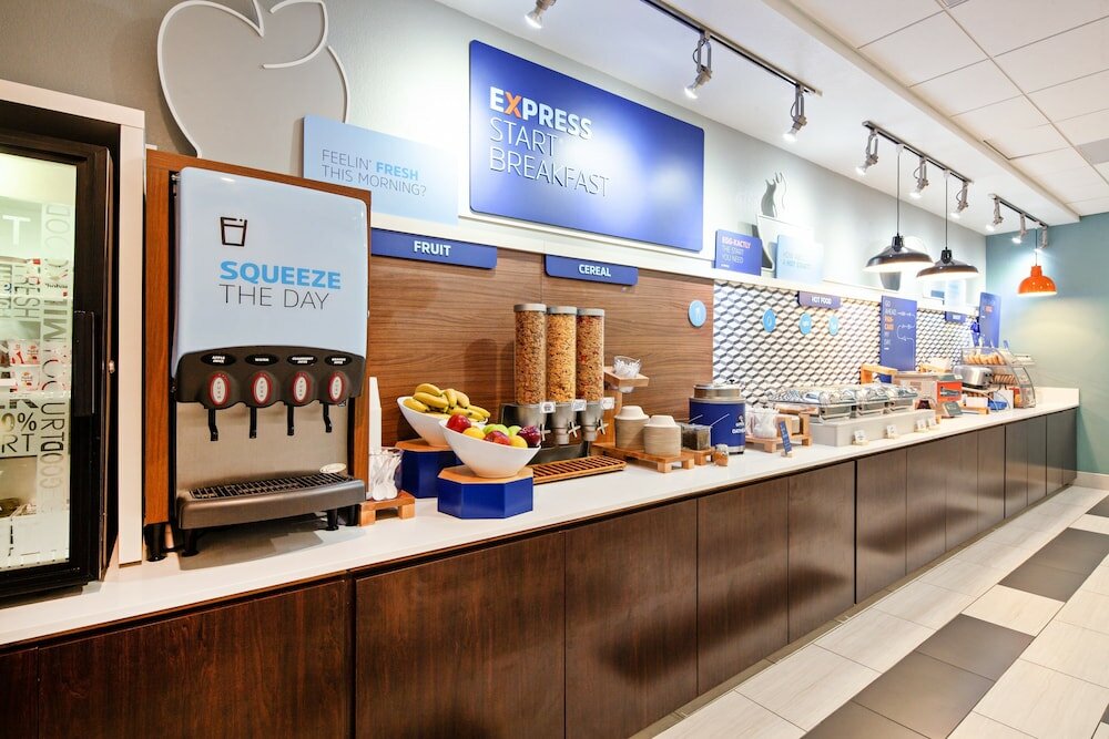 Фото Holiday Inn Express & Suites Rancho Mirage, an Ihg Hotel