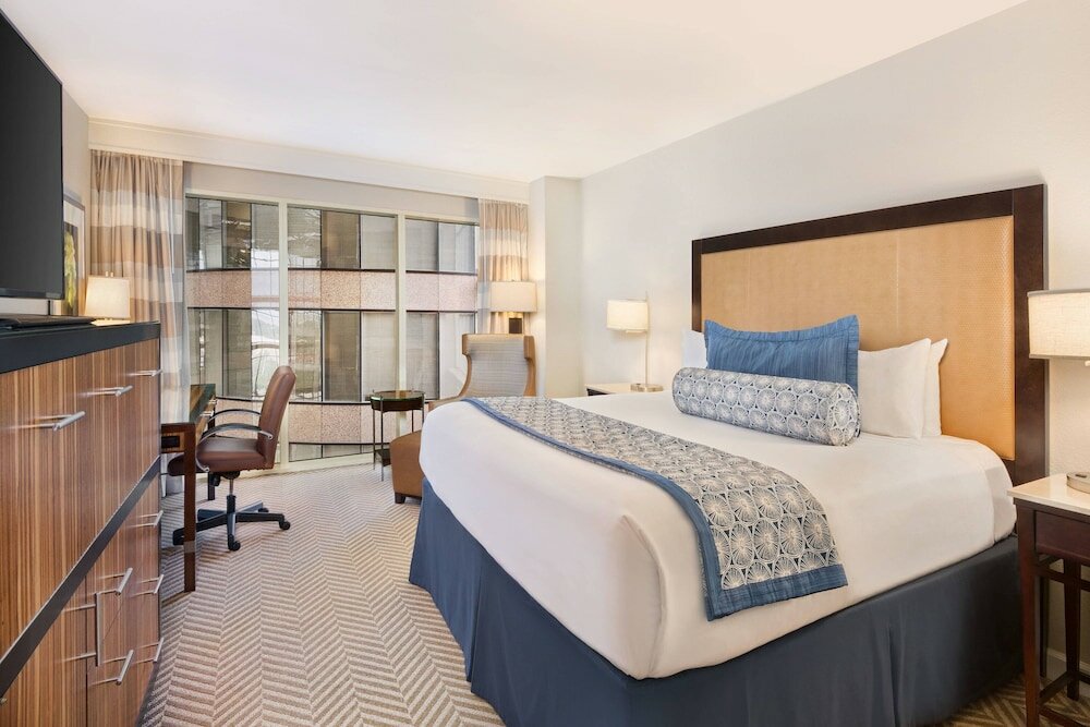 Фото The Westshore Grand, A Tribute Portfolio Hotel, Tampa