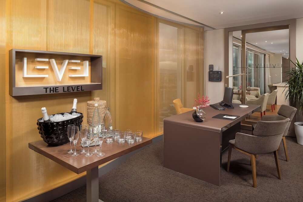 Фото The Level At Melia Barcelona Sky
