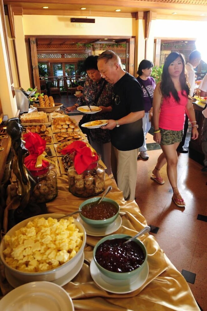 Фото Golden Beach Hotel Pattaya