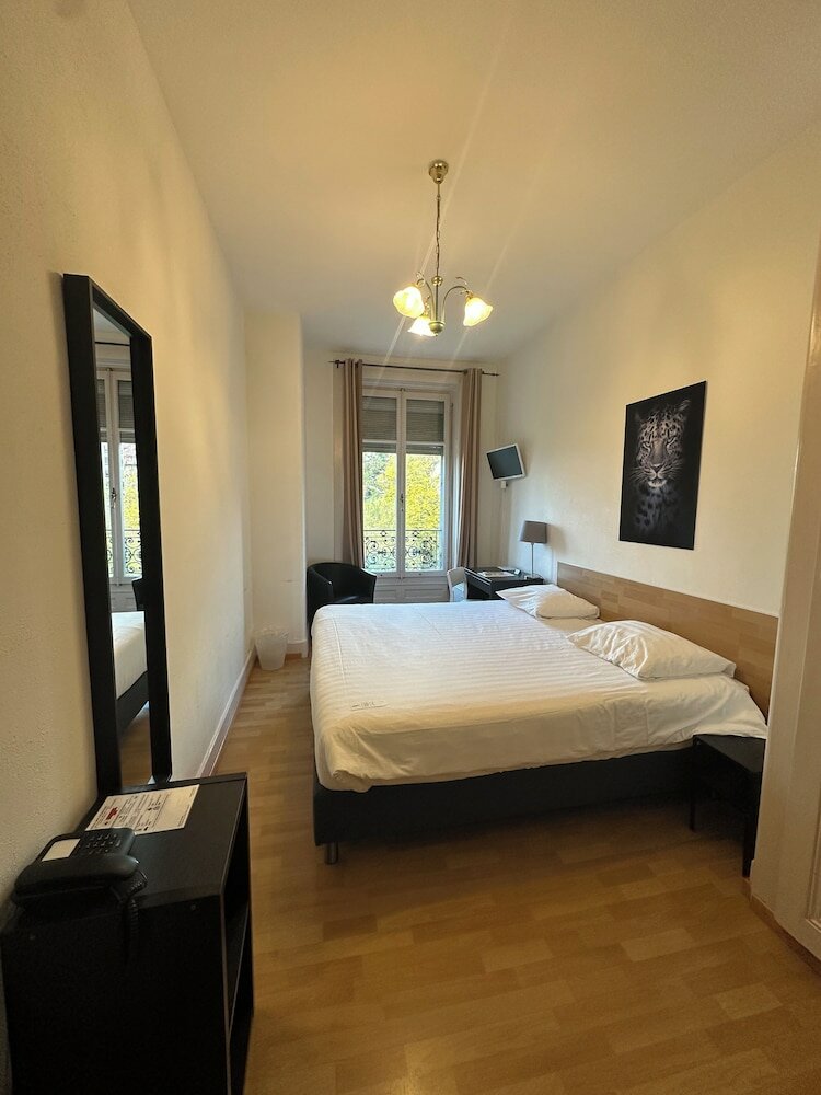 Фото Hotel Des Tourelles