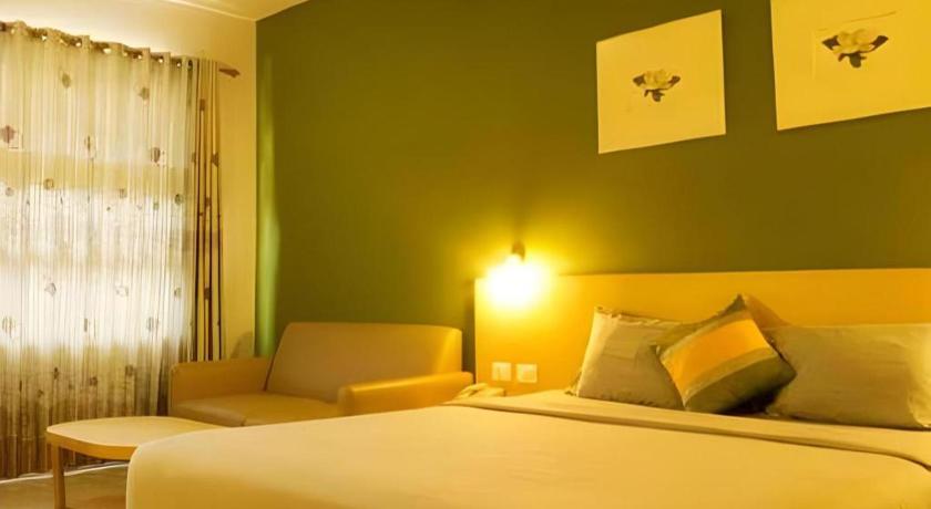 Фото Tibera Hotel Cibeunying