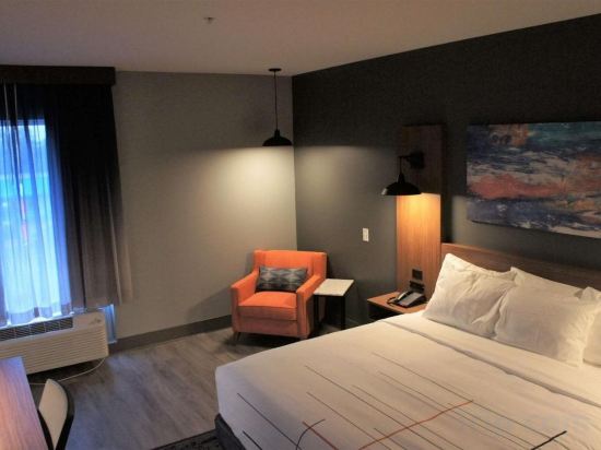 Фото La Quinta Inn & Suites by Wyndham Oxford