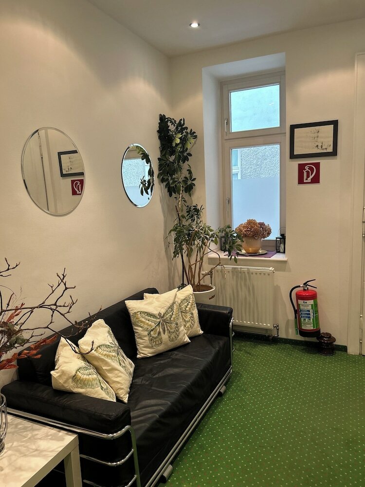 Фото Pension Stadthalle