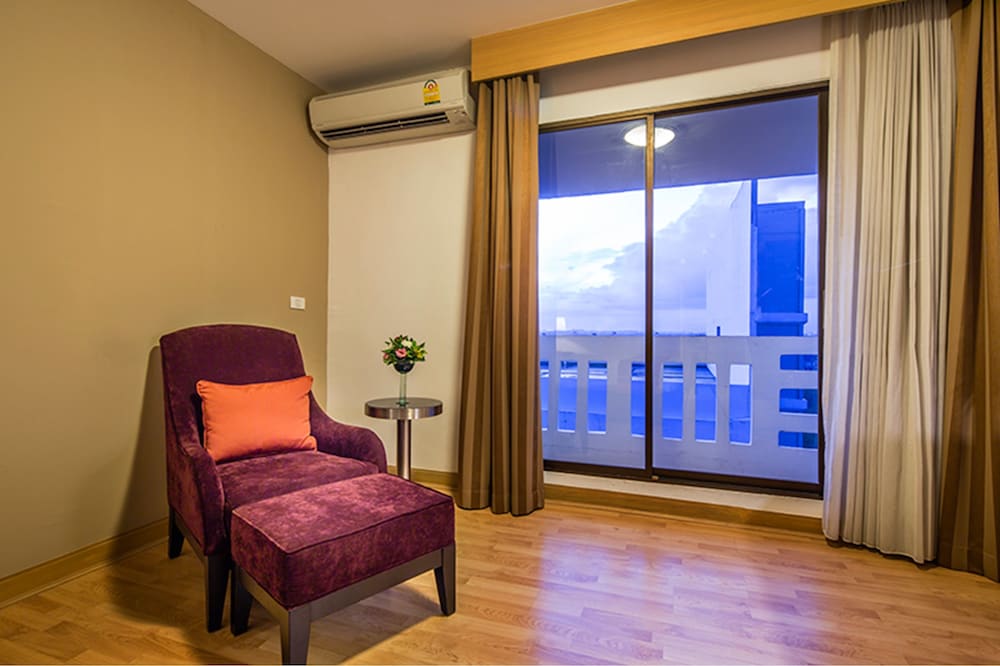 Фото Maple Hotel