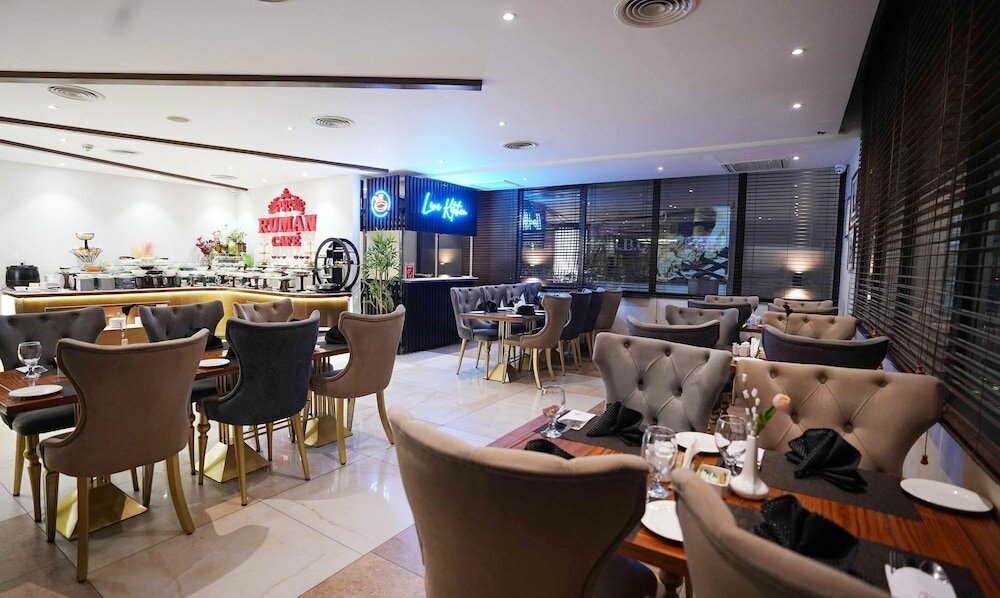 Фото Faletti's Grand Hotel Multan