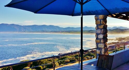 Внешний вид отеля Kleinzee Oceanfront Guesthouse в Муниципалитете Оверстранде, фото 1