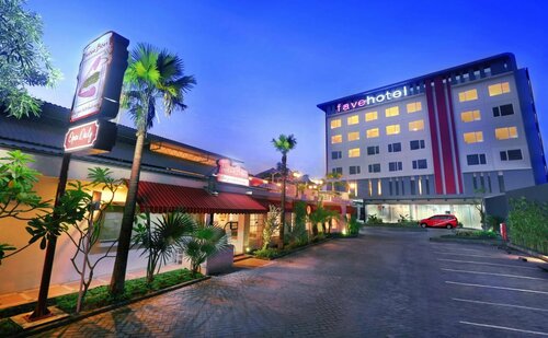 Отель Favehotel Sudirman