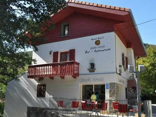 Гостиница Hostal Rural Arrobi Borda в Байонне