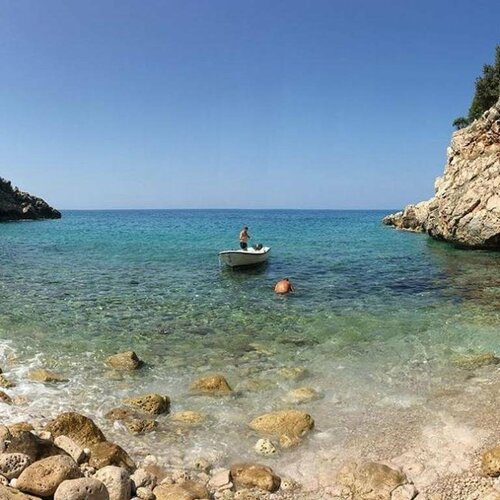 Хостел Pirate Backpackers в Улцине