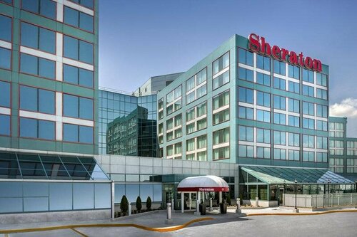 Гостиница Sheraton Gateway Hotel In Toronto International Airport в Миссиссаге