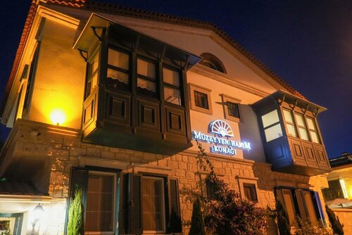 Müzeyyen Hanım Konağı Alaçatı