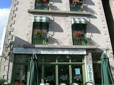 Гостиница Le Relais des Remparts в Сене-Флуре