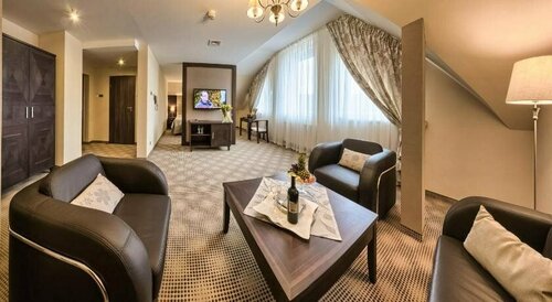 Гостиница Hotel Ostaniec в Заверце