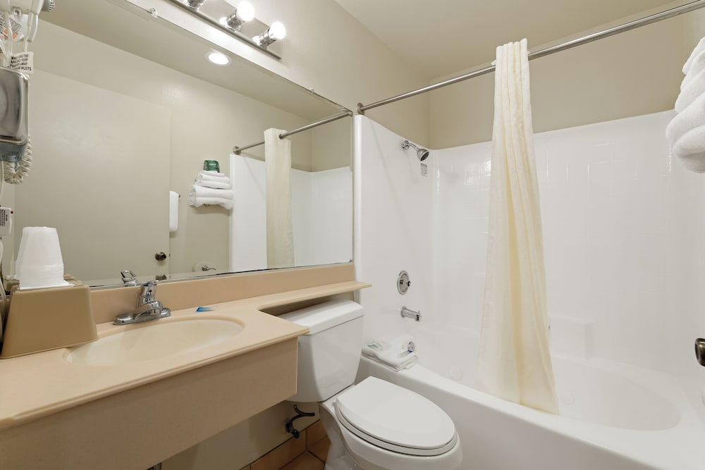 Фото Americas Best Value Inn San Clemente Beach