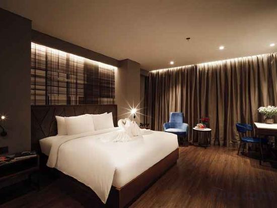 Фото Nhat Ha Lavish Hotel