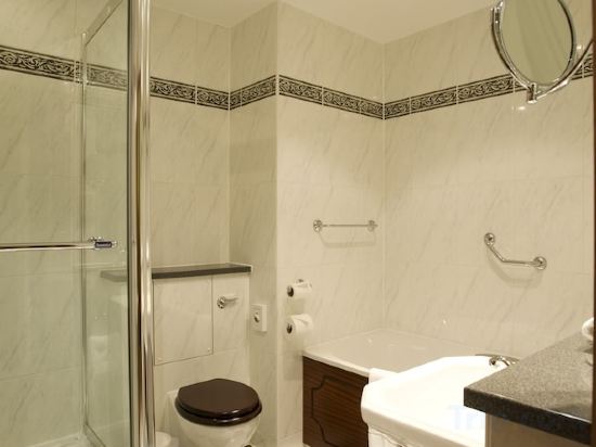 Фото Macdonald Norwood Hall Hotel