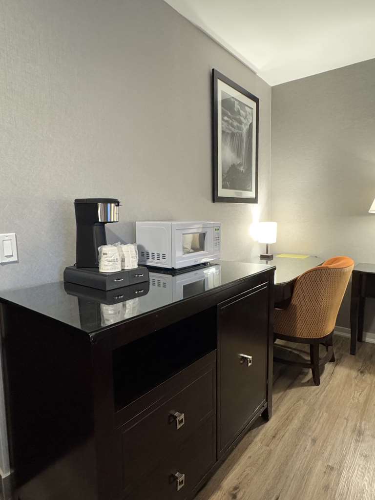 Фото Big Bird Inn Wawa, SureStay Collection by Best Western