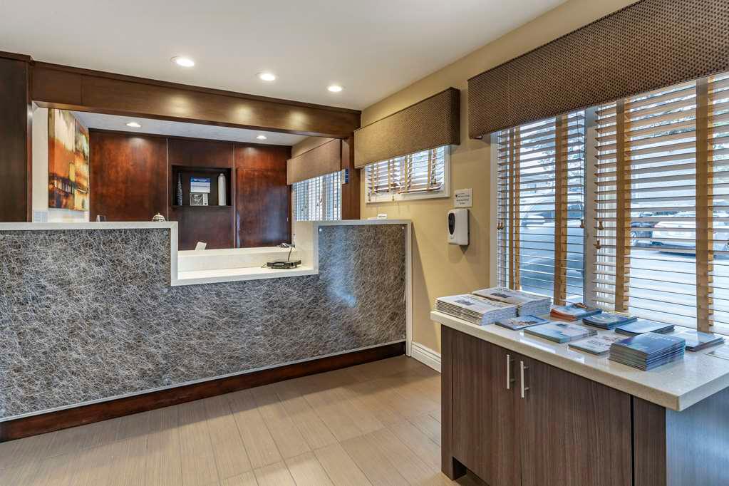 Фото Best Western Carmel's Town House Lodge