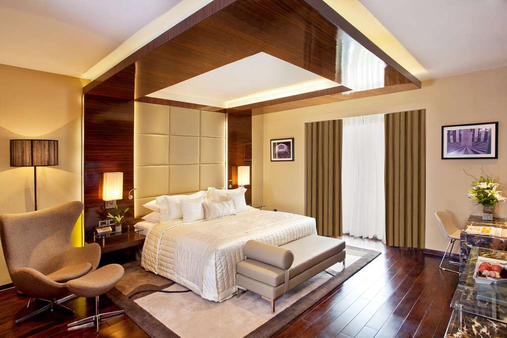 Фото Radisson Blu Plaza Hotel, Delhi Airport