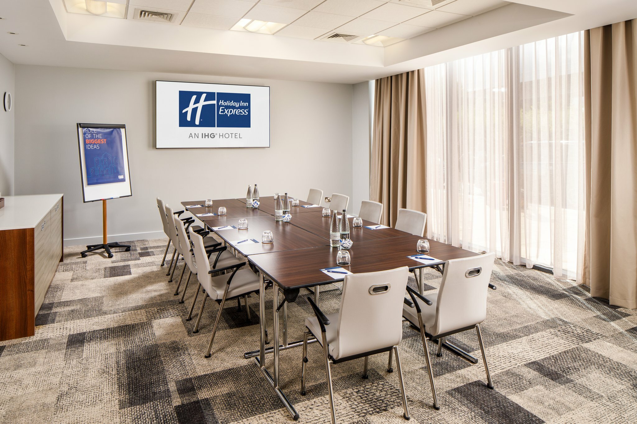 Фото Holiday Inn Express London - ExCeL