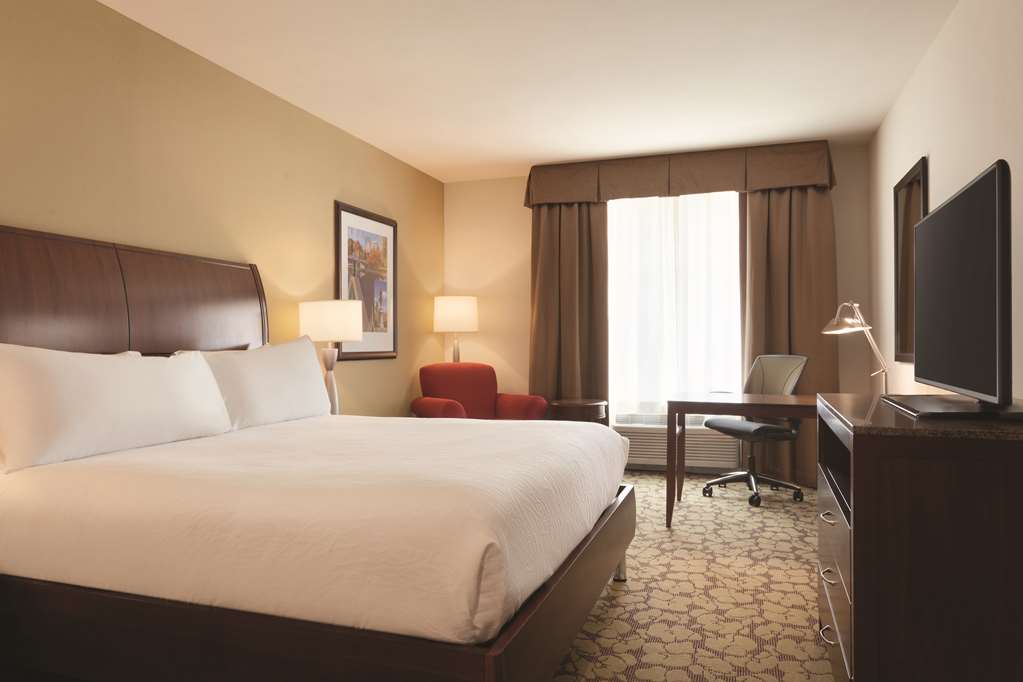 Фото Hilton Garden Inn Boston Logan Airport
